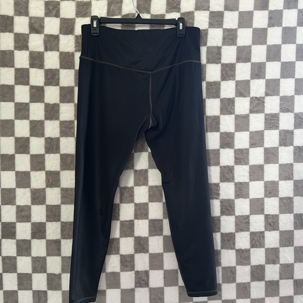 Athleta large black leggings with light pink stiching - Picture 3 of 7